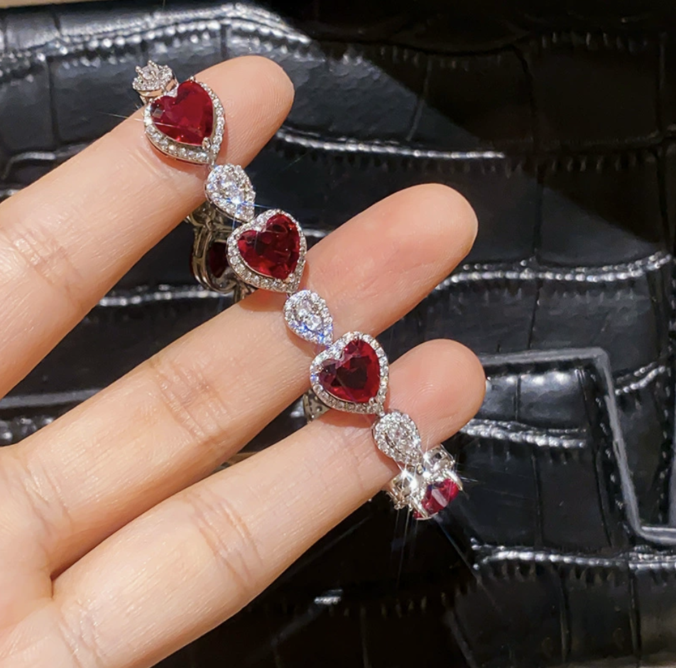 Dainty Red Heart Charm Bracelet | Sweet & Elegant Sparkling Jewelry